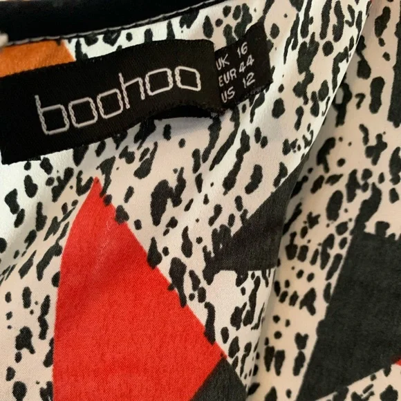 Boohoo Multicolored Dress Size 12. Pre-loved and in great condition. No stretch. - Picture 2 of 6